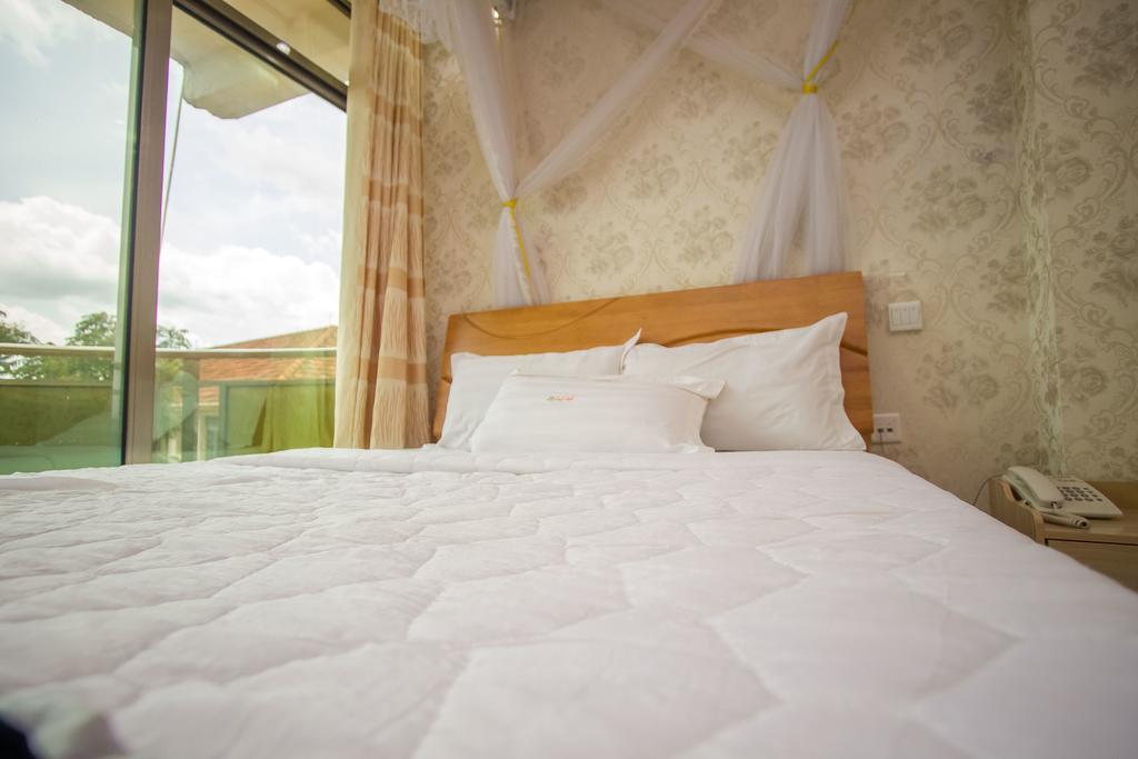 Sal'S Boutique Hotel Кампала Екстер'єр фото