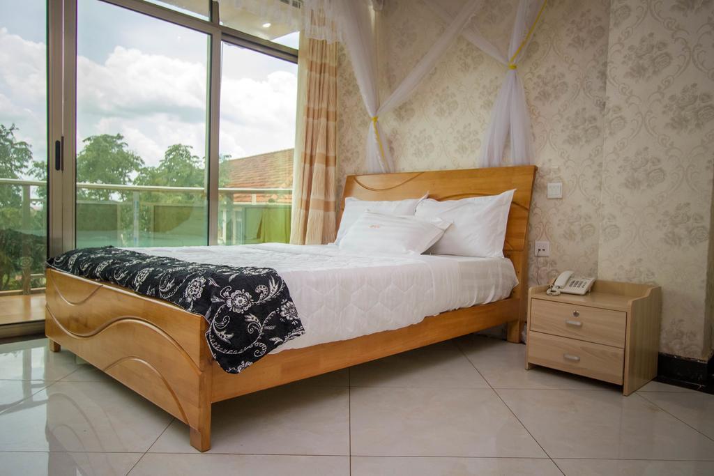 Sal'S Boutique Hotel Кампала Екстер'єр фото