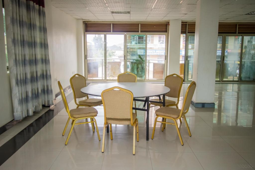 Sal'S Boutique Hotel Кампала Екстер'єр фото