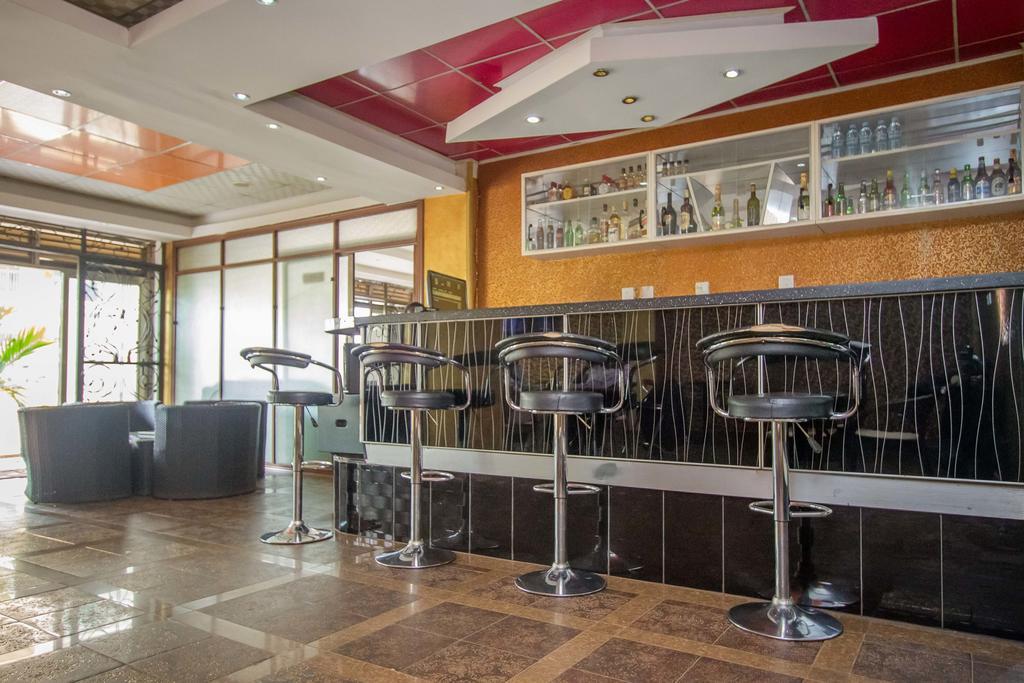 Sal'S Boutique Hotel Кампала Екстер'єр фото