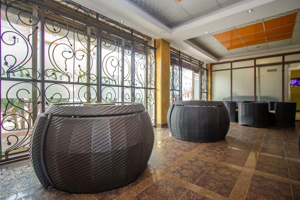 Sal'S Boutique Hotel Кампала Екстер'єр фото