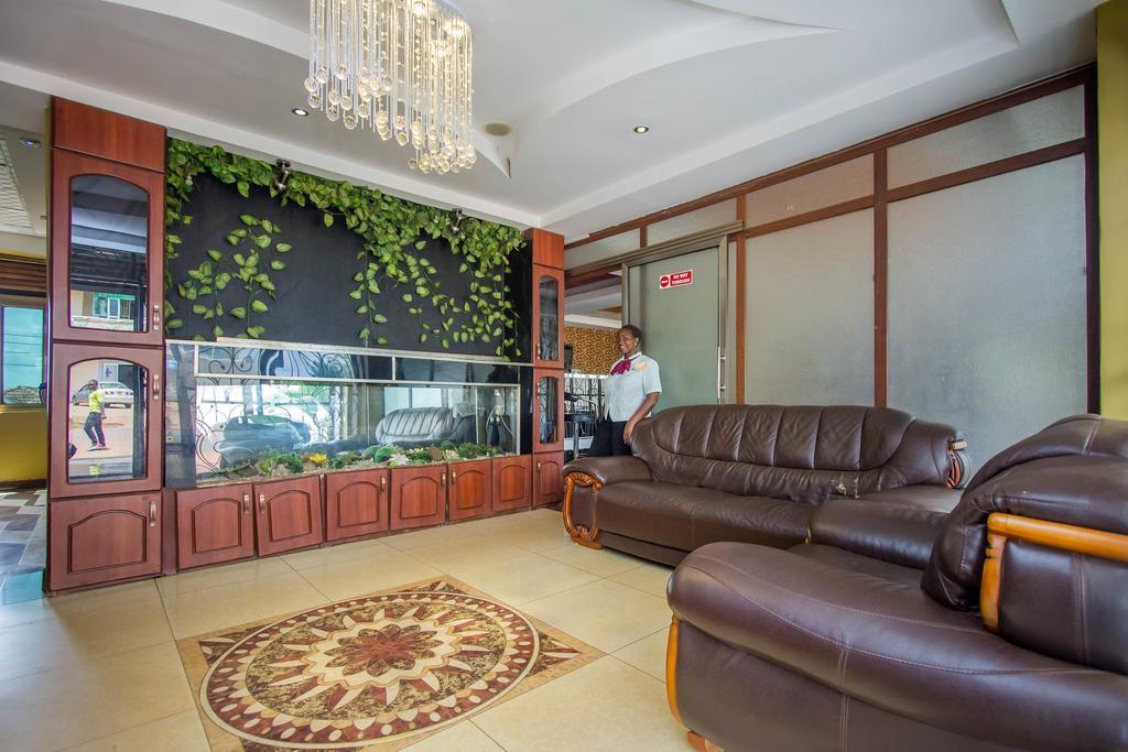 Sal'S Boutique Hotel Кампала Екстер'єр фото
